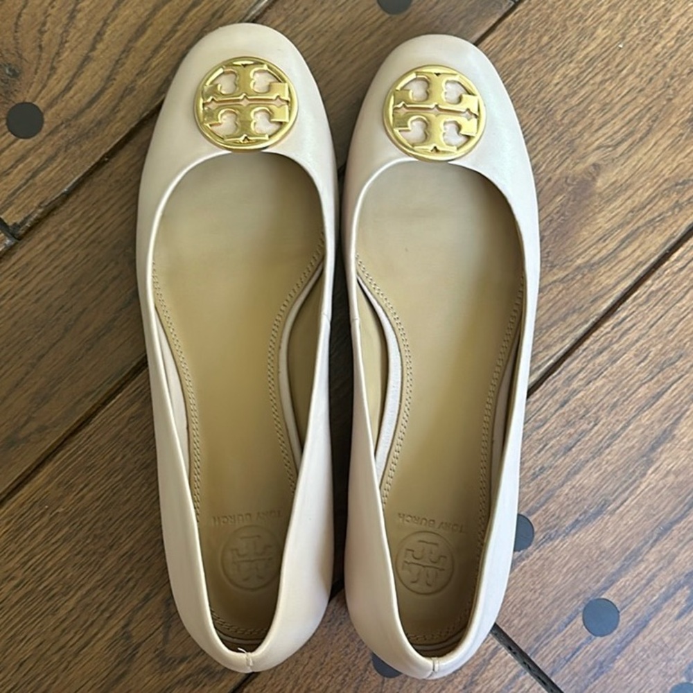 Tory Burch, size 8.5, tan flats, gently used